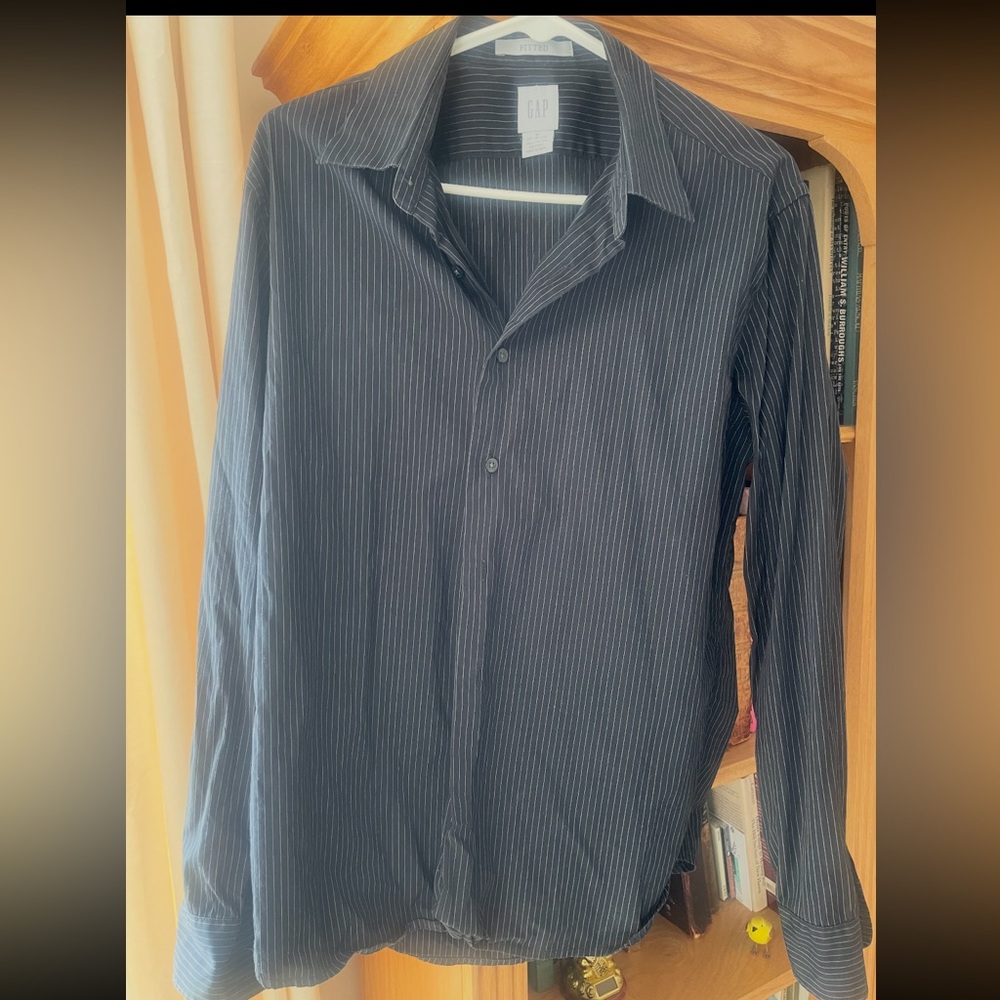 GAP Men's Dark Pinstripe Button Down Shirt